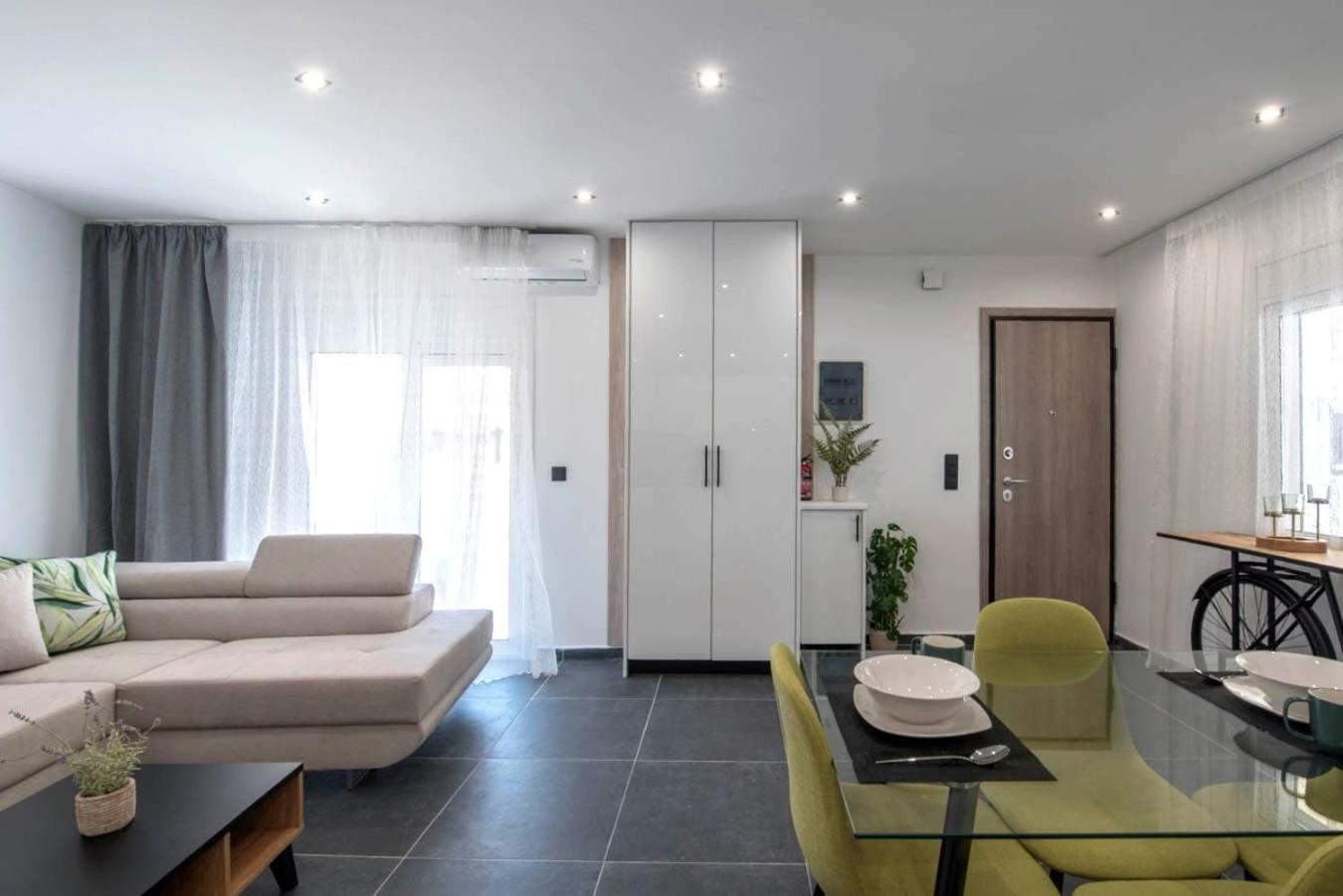 Apartment Anghome A4 In Metaksourgio Athens Exterior photo